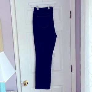 St. John’s Bay size 16